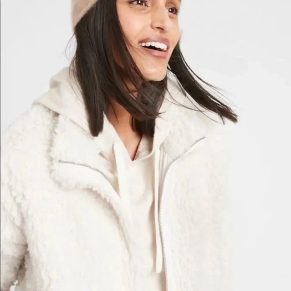 - Banana Republic factory Teddy Sherpa Jacket - Picture 5 of 9